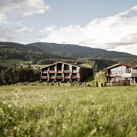 Aeon Hotel - Adults Only Bed & Breakfast Сопрабольцано Екстер'єр фото