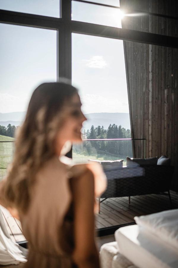 Aeon Hotel - Adults Only Bed & Breakfast Сопрабольцано Екстер'єр фото
